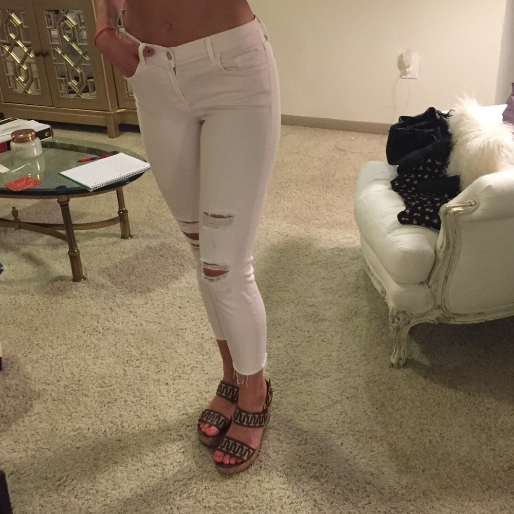 Distressed Jeans - Picture 2 of 3